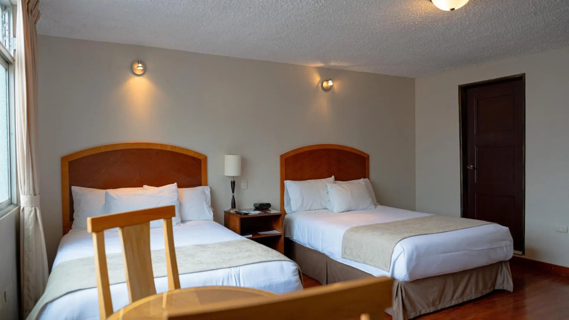 Hotel Santa Monica Cuenca