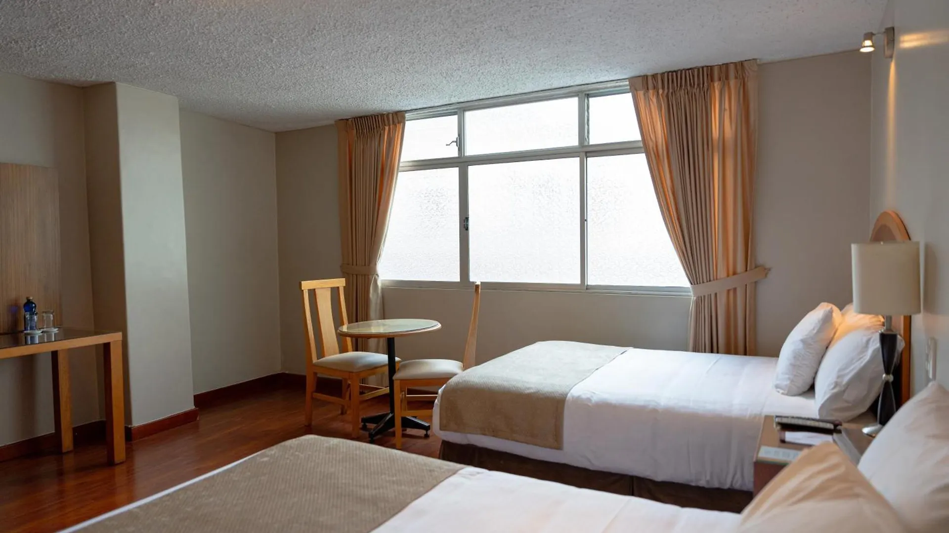 Hotel Santa Monica Cuenca Ecuador