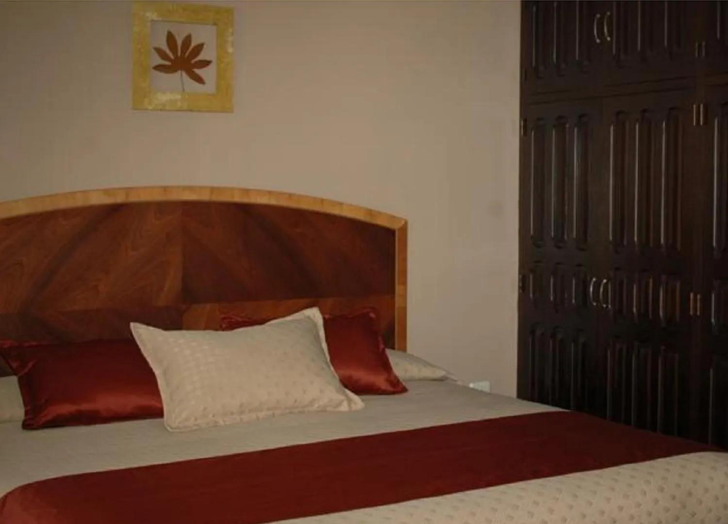 Hotel Santa Monica Cuenca 4*,